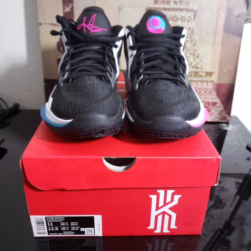 Nike Kyrie Infinity - Picture 4 of 11